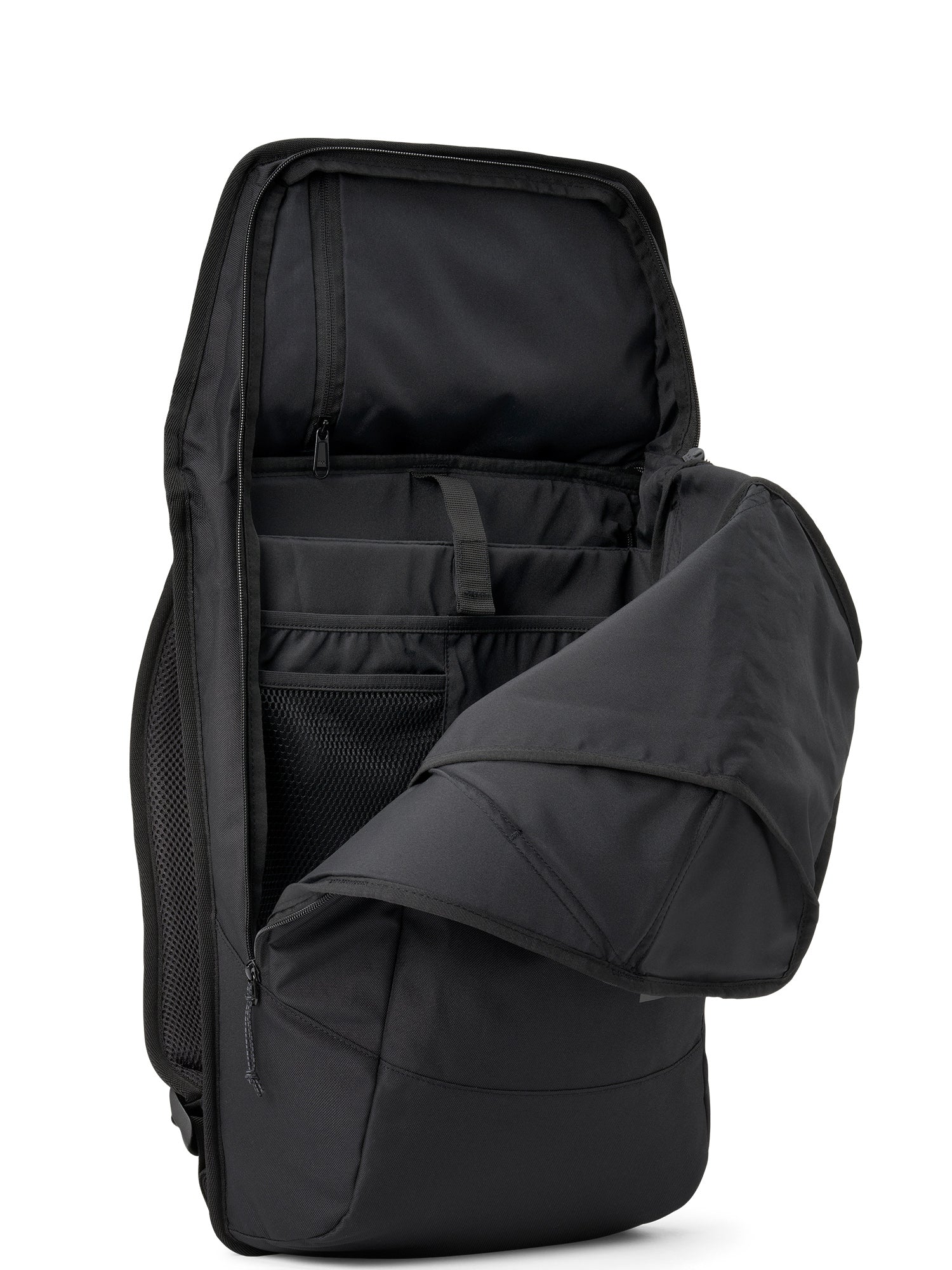 AEVOR-Daypack-Black-Eclipse-openshot