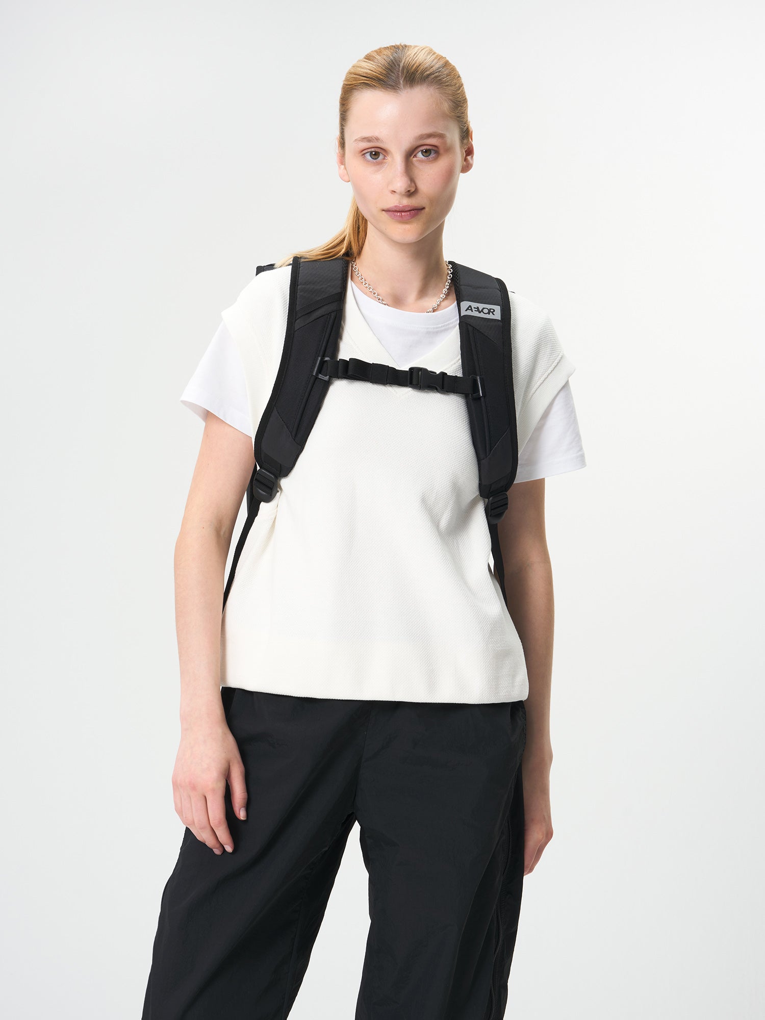 AEVOR-Daypack-Proof-Black-model-back