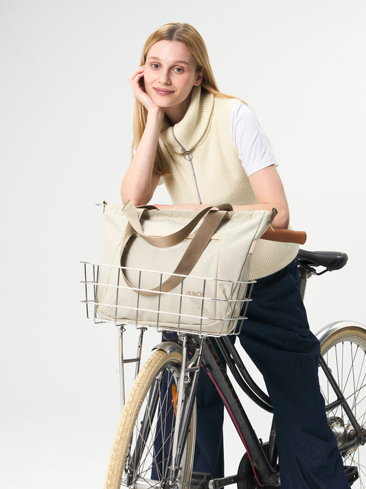 AEVOR-Bike-Shopper-Off-White-model-front-details