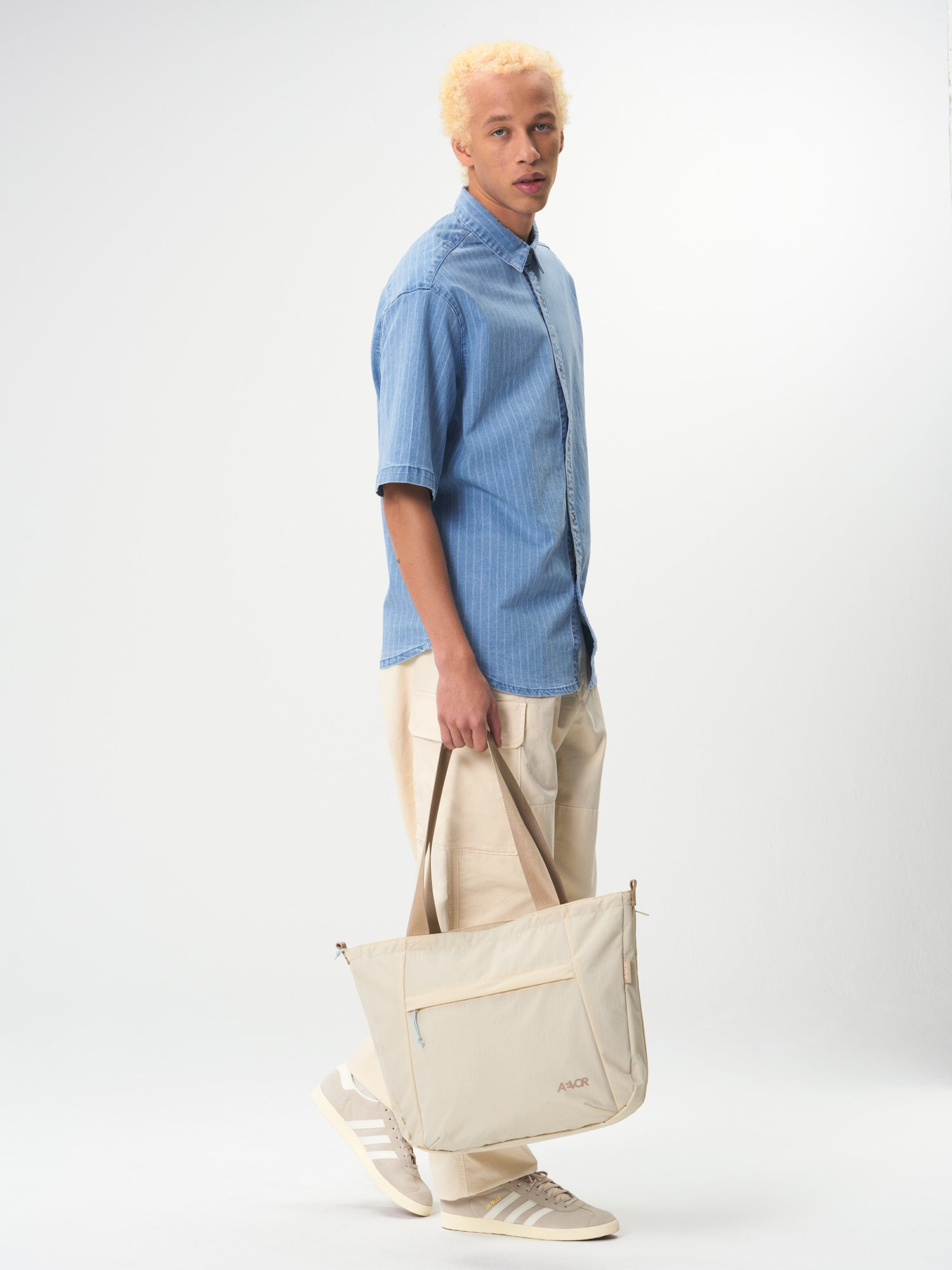 AEVOR-Bike-Shopper-Off-White-model-front