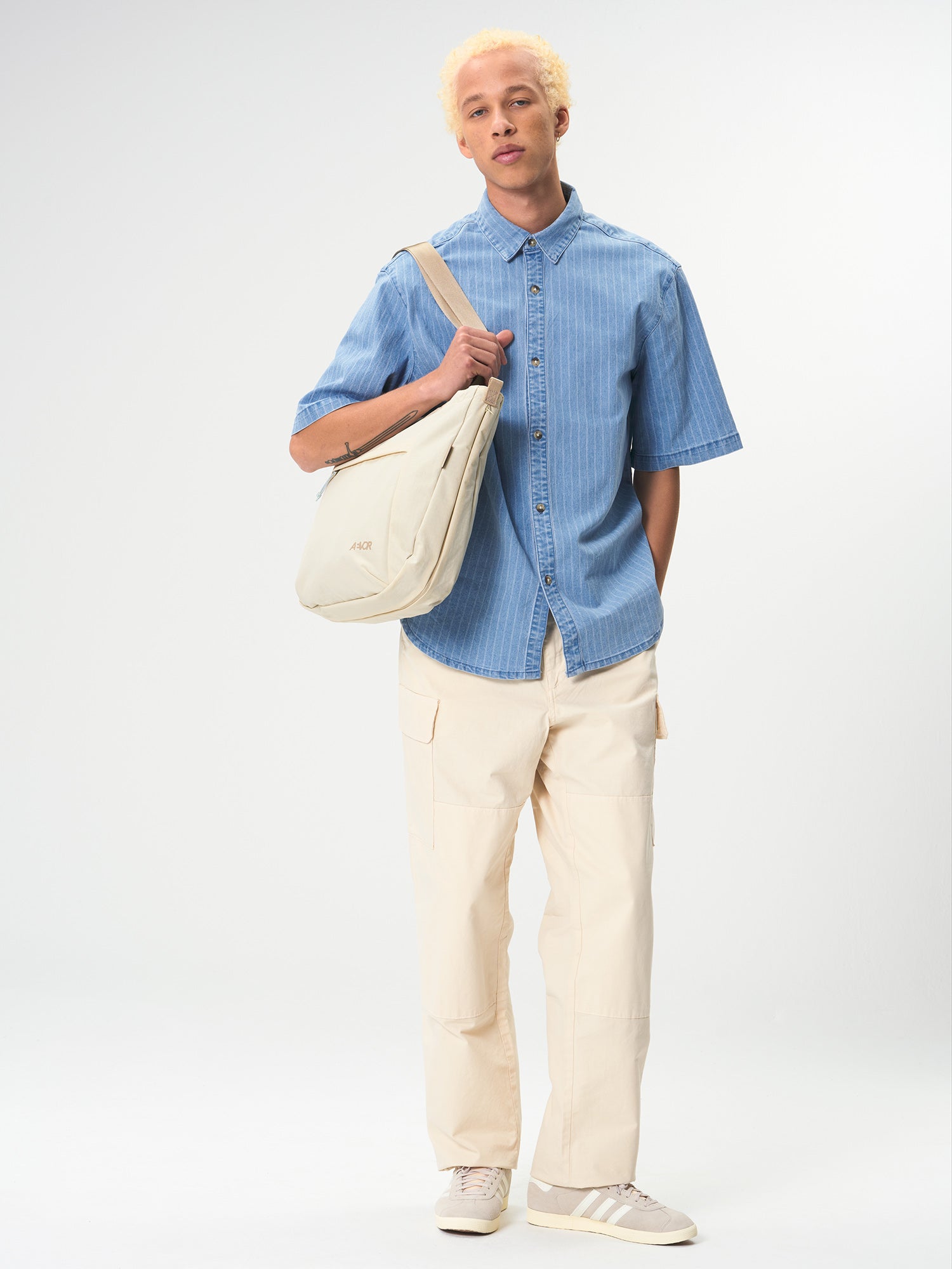 AEVOR-Bike-Shopper-Off-White-model-side-details
