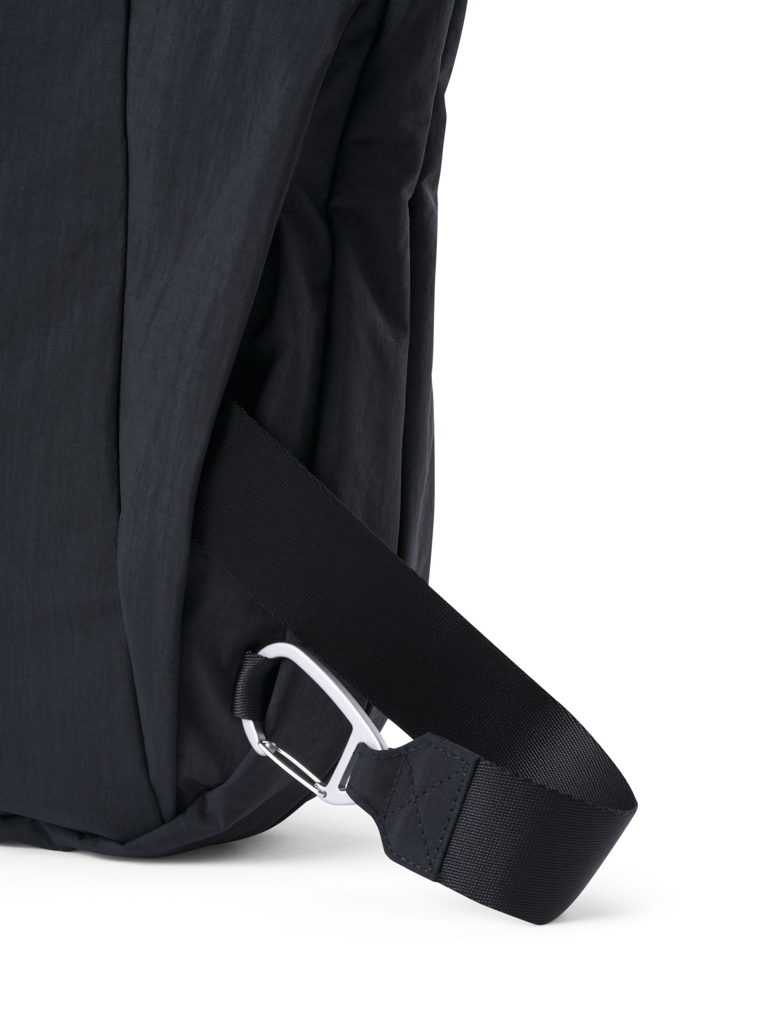 AEVOR-Bike-Shopper-Black-closeup-details