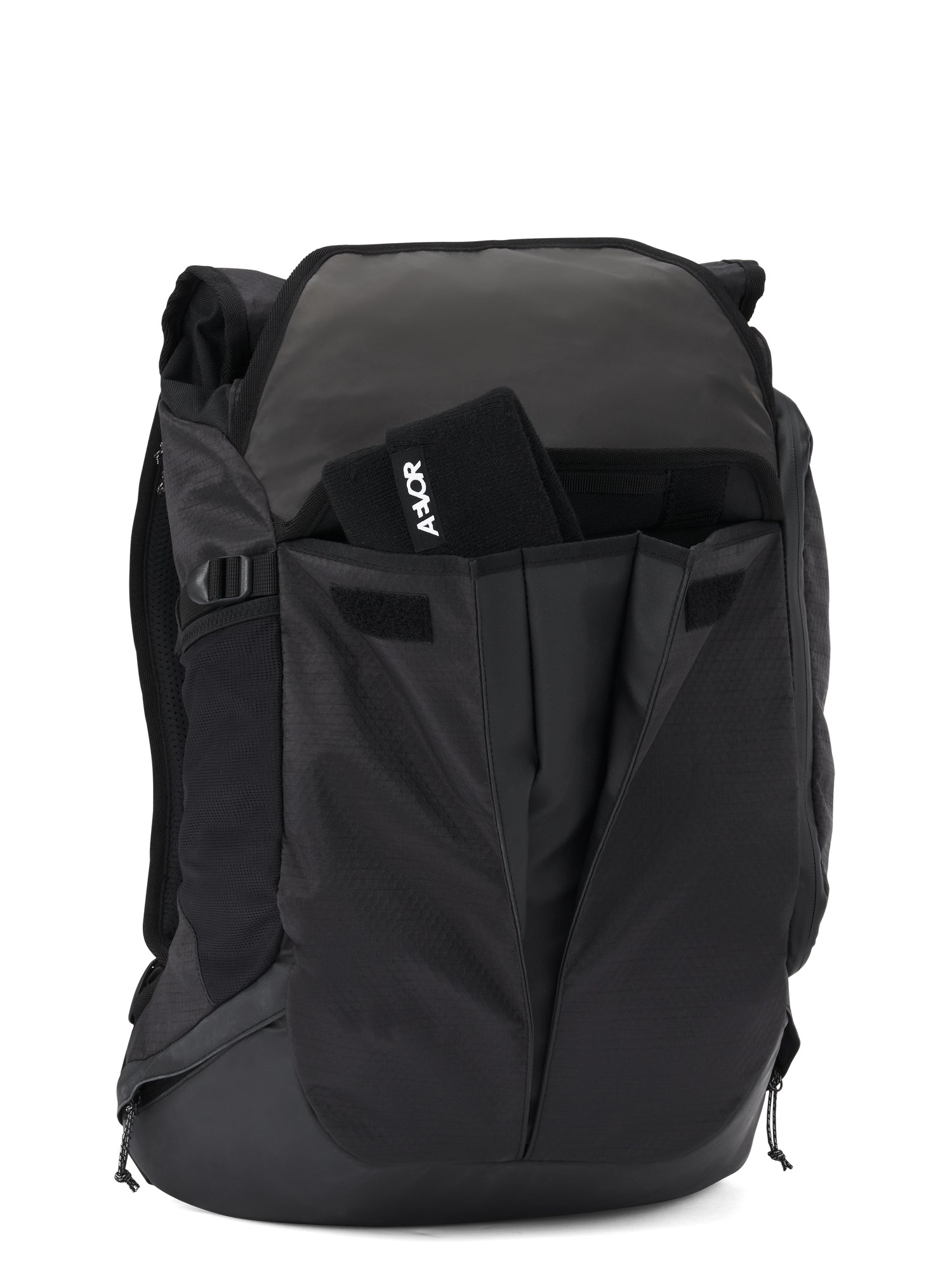 AEVOR-Bike-Pack-Proof-Black-front-details