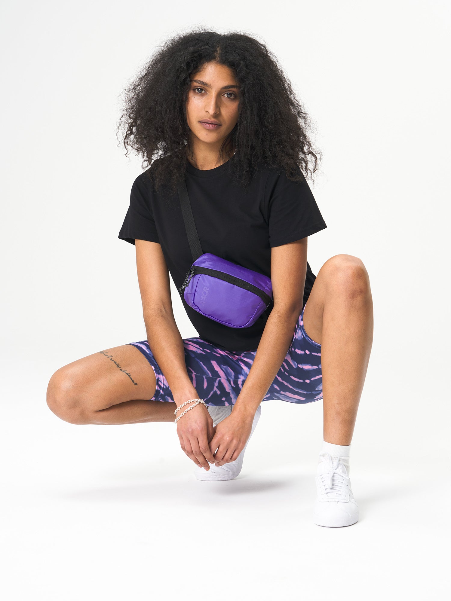 AEVOR-Hip-Bag-Move-Ripstop-Purple-model-front