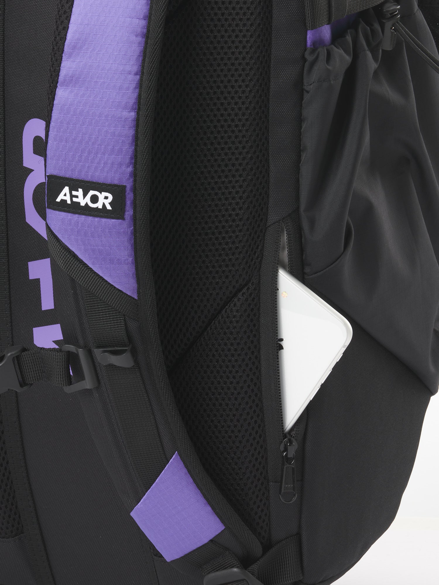 AEVOR-Roll-Pack-Proof-Purple-closeup-details