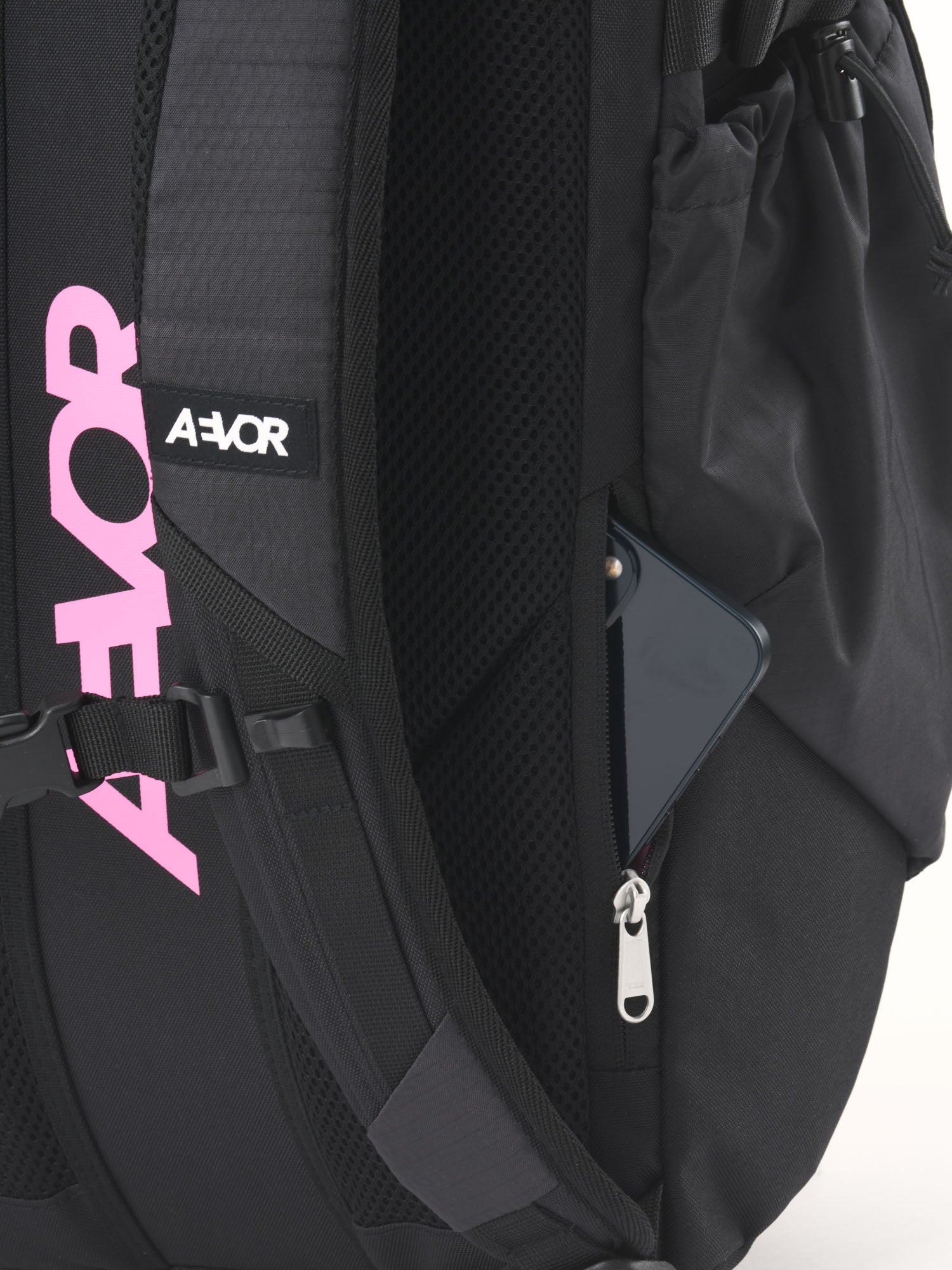AEVOR-Roll-Pack-Pink-Icing-closeup-details