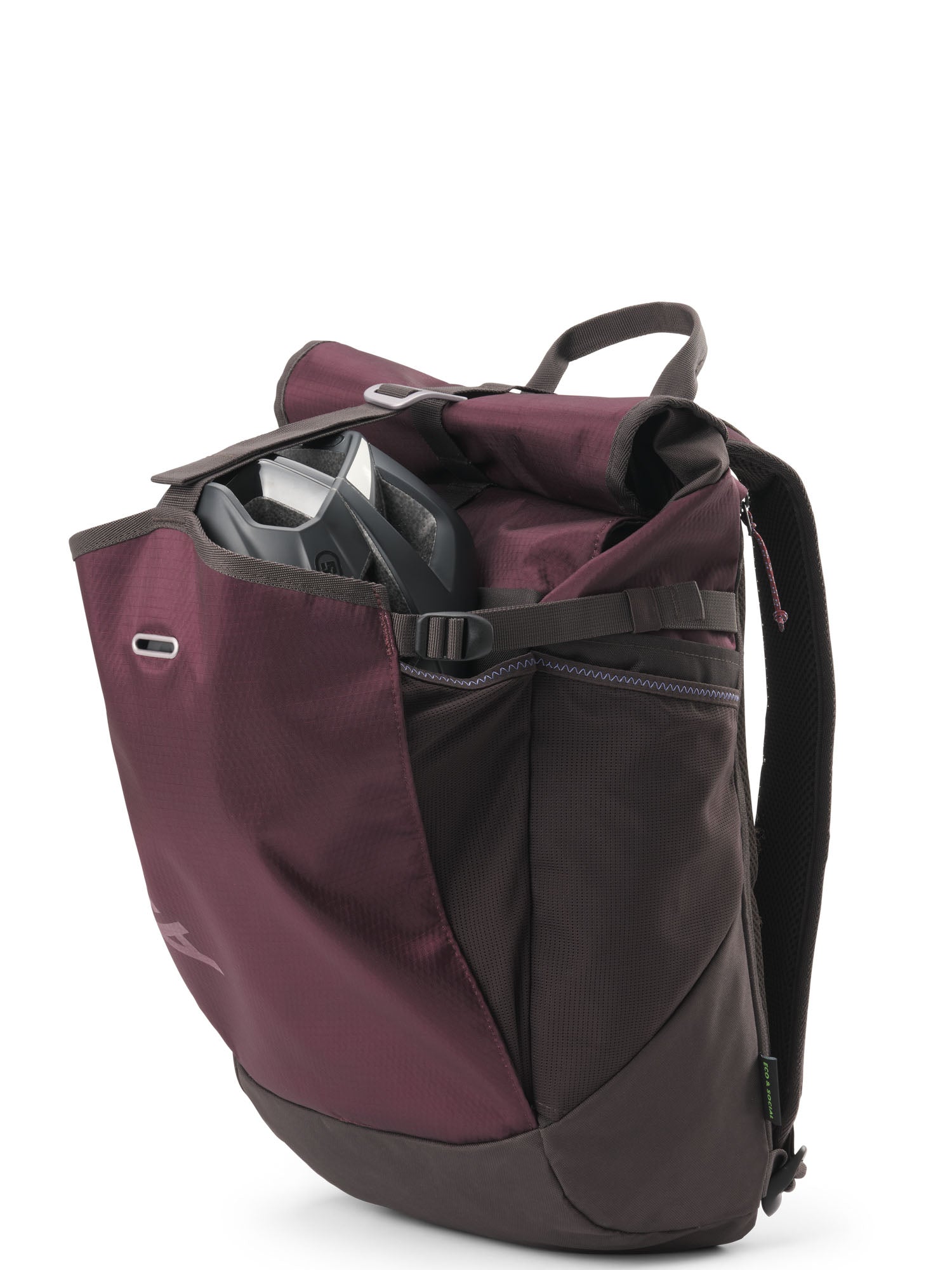 AEVOR-Roll-Pack-Proof-Cherry-Gateau-front-details