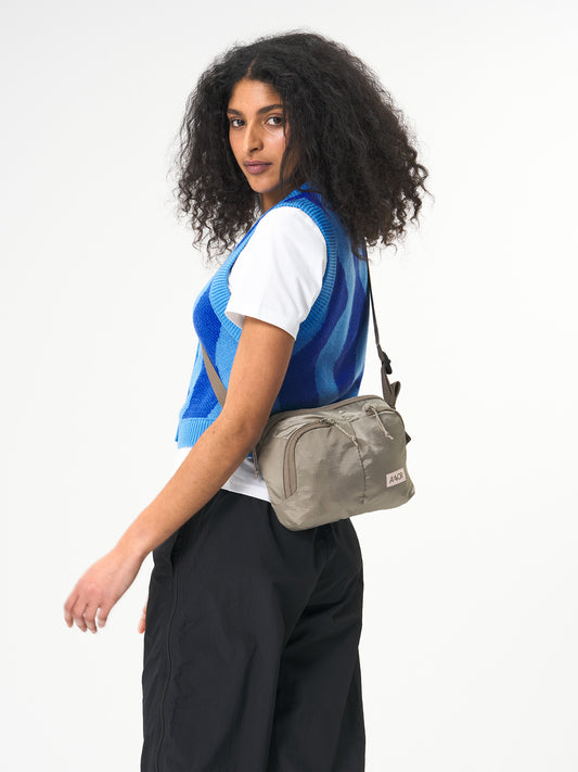 AEVOR-Sacoche-Bag-Ripstop-Oakwood-model-front