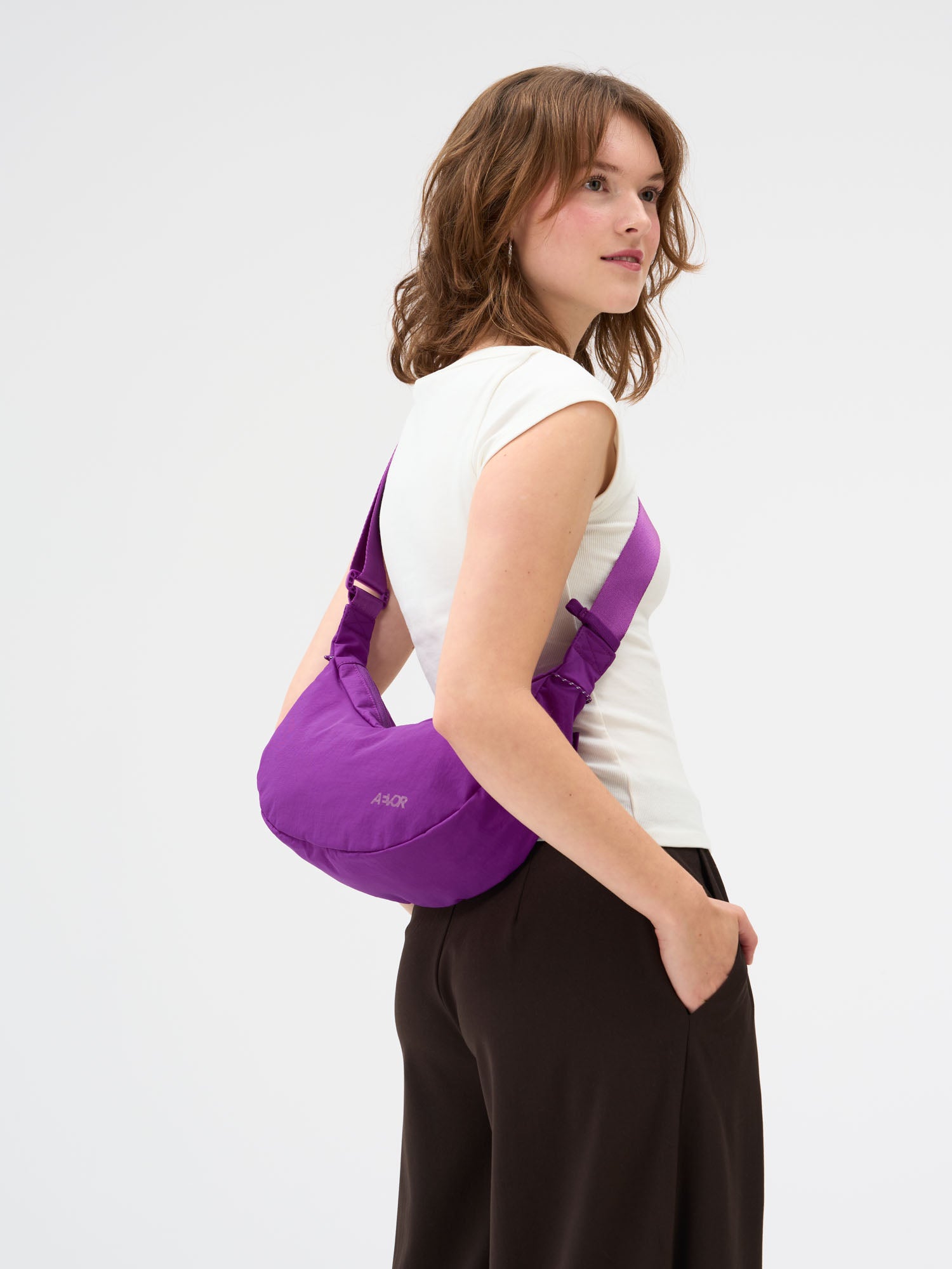 Sling Bag Small - Electric Fuchsia