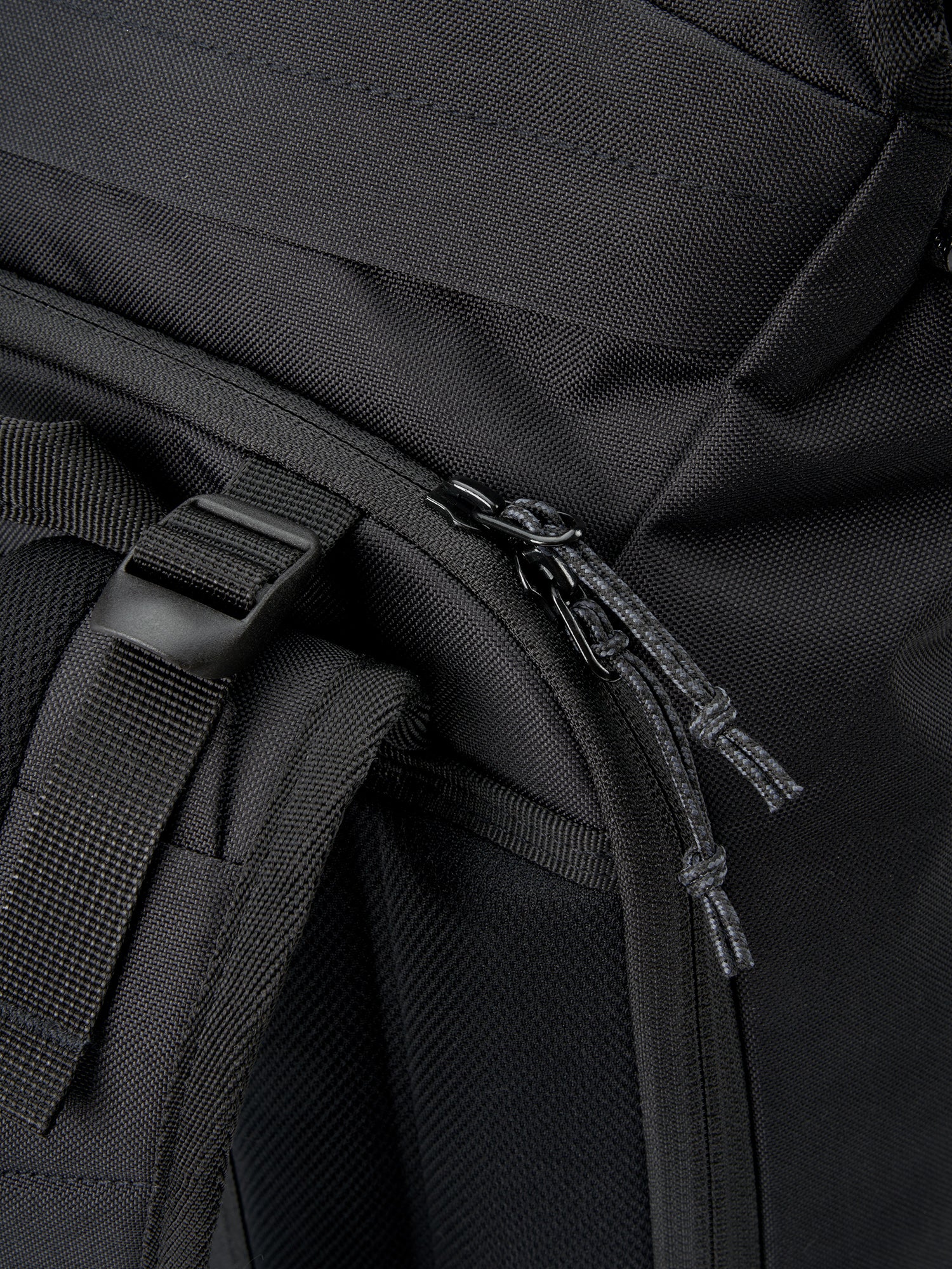 AEVOR-Travel-Pack-Black-Eclipse-closeup-details