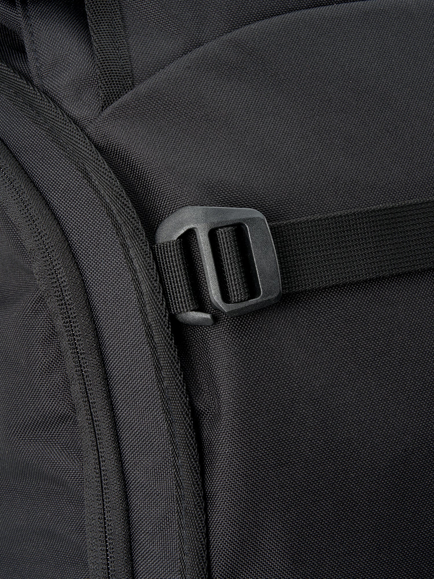 AEVOR-Travel-Pack-Black-Eclipse-closeup-details