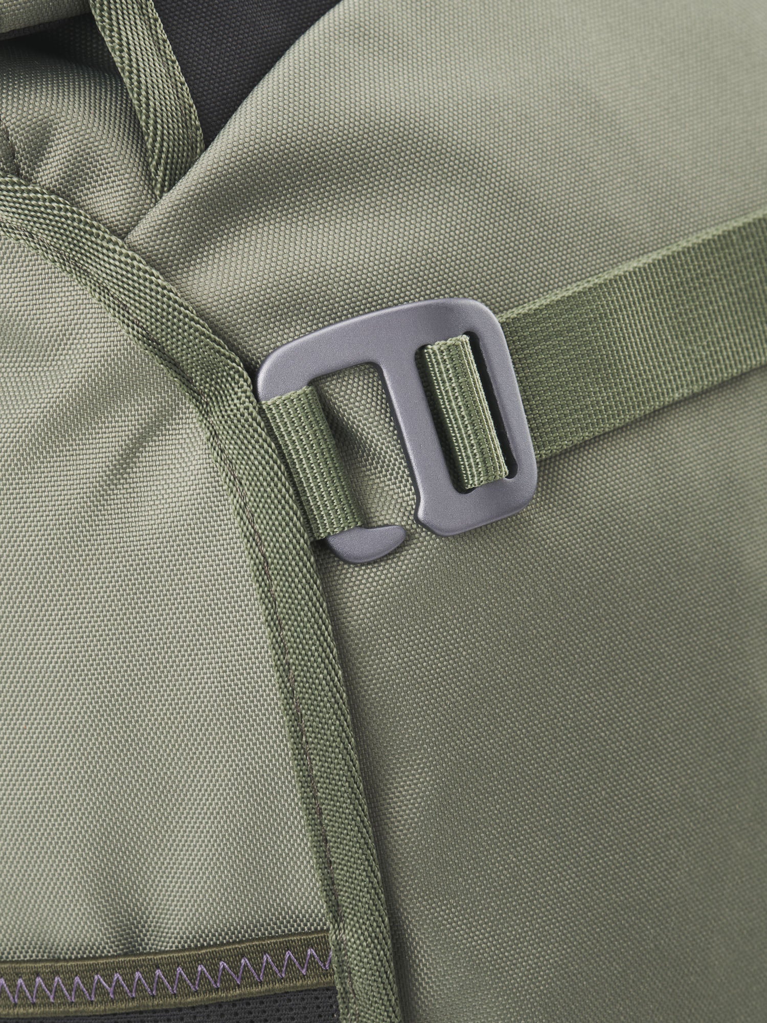 AEVOR-Trip-Pack-Violett-Sage-closeup-details