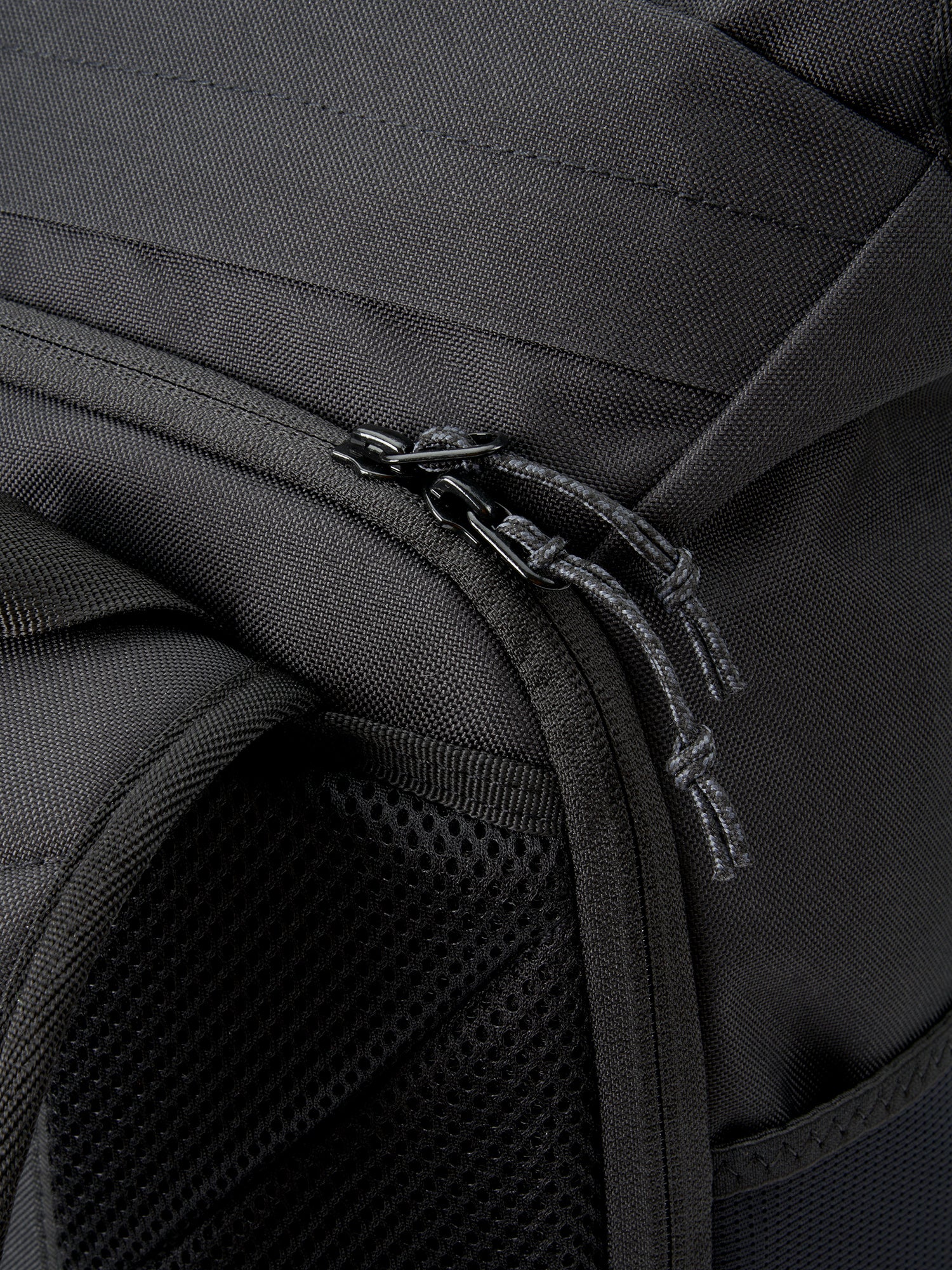 AEVOR-Trip-Pack-Black-Eclipse-closeup-details
