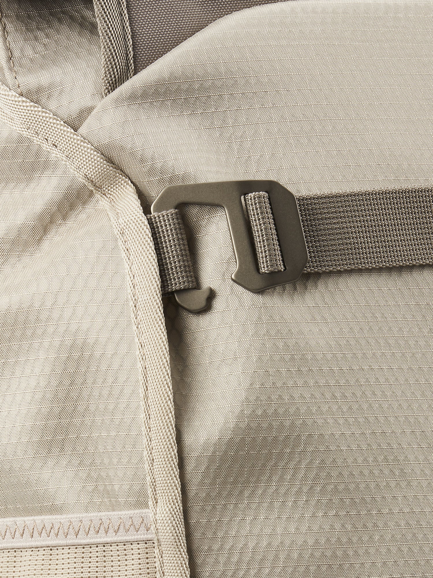 AEVOR-Trip-Pack-Proof-Venus-detail