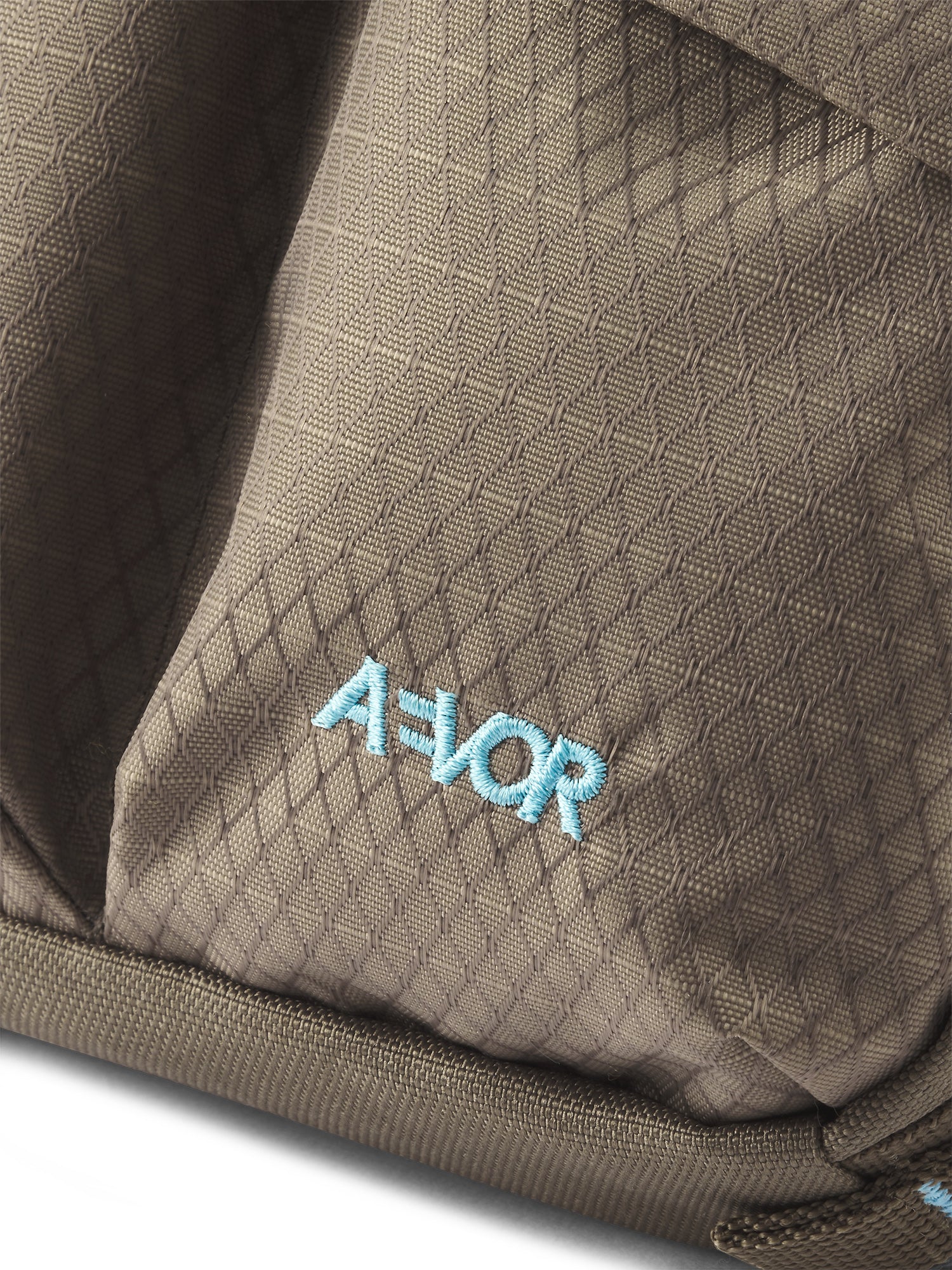 AEVOR-UT-Hip-Pack-Utility-Coffee-Brown-closeup