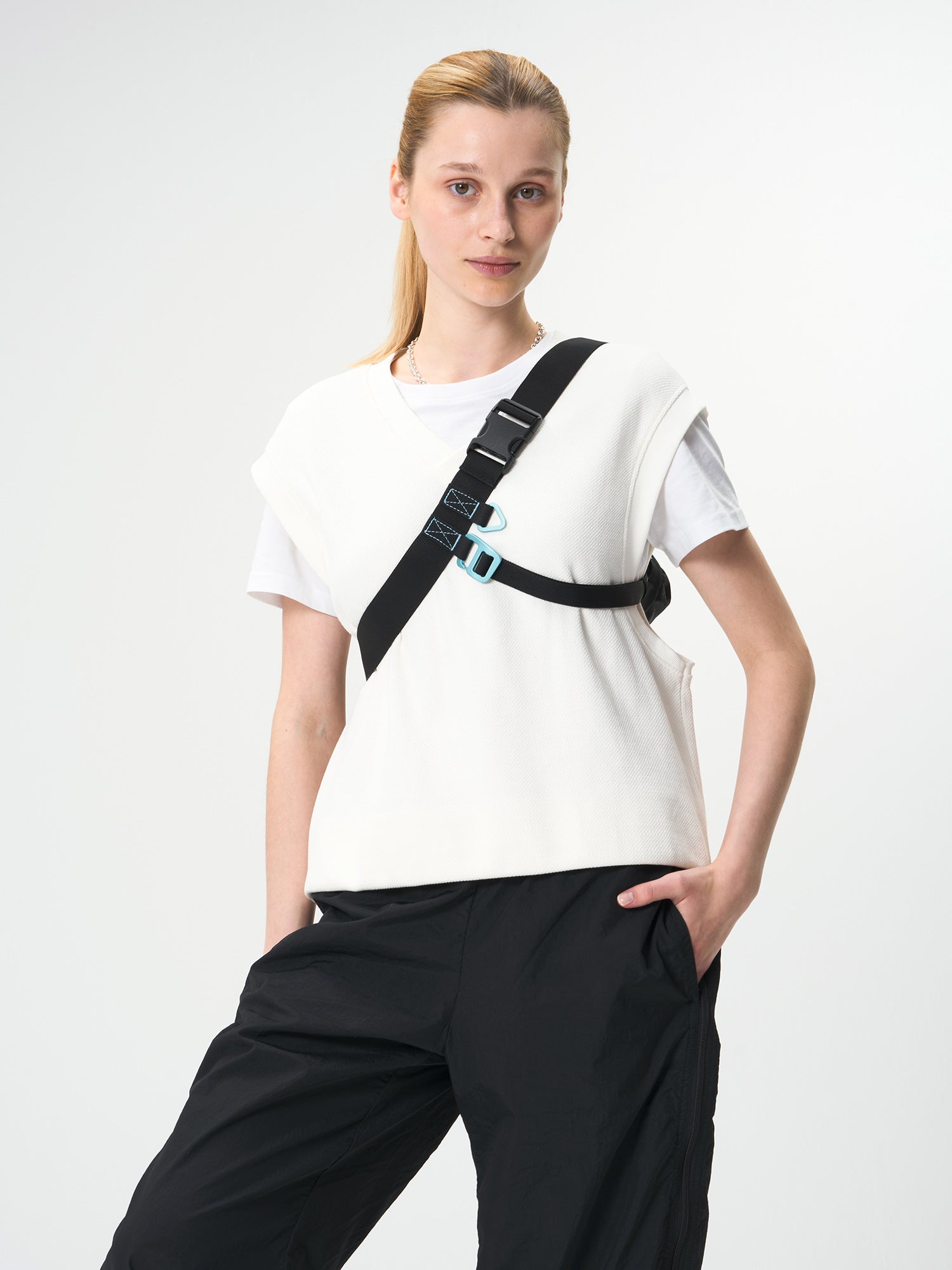 AEVOR-UT-Hip-Pack-Utility-Black-model-back