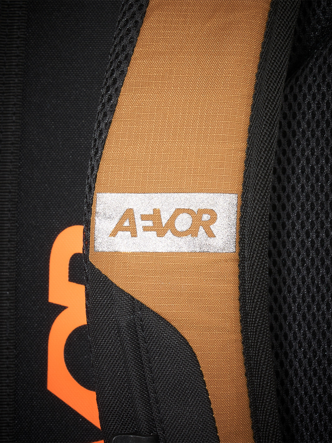 AEVOR-backpack-Trip-Pack-Diamond-Desert-detail