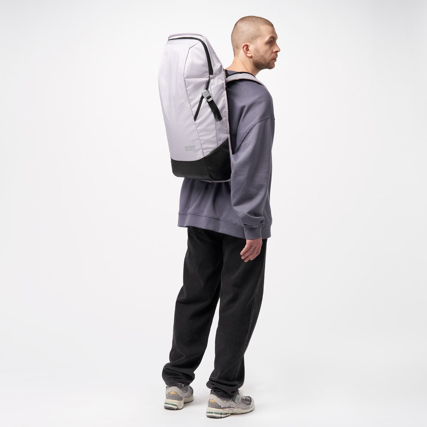 AEVOR-backpack-Daypack-Proof-Haze-model-side