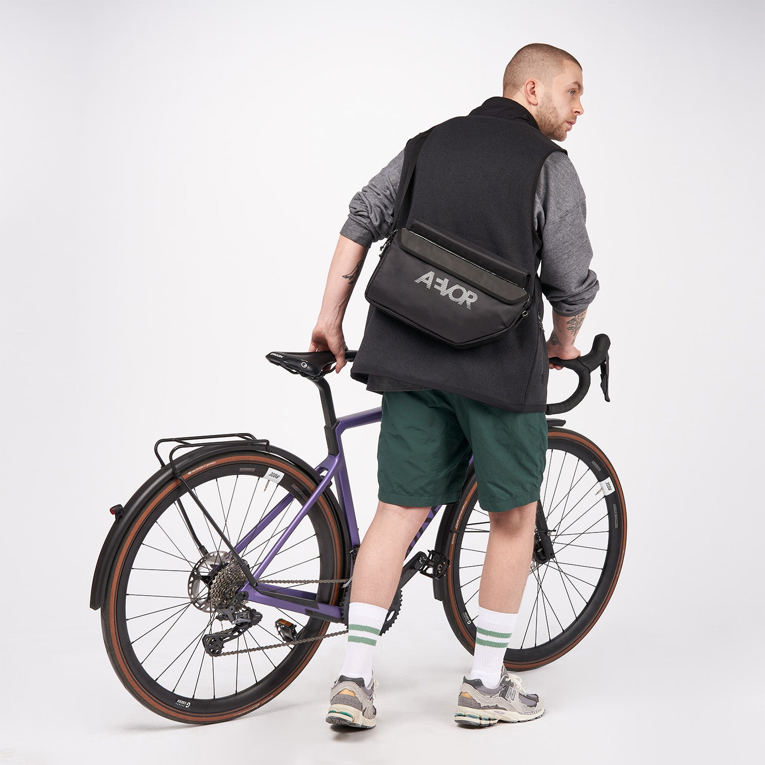 AEVOR-Frame-Bag-Large-Proof-Black-model-front