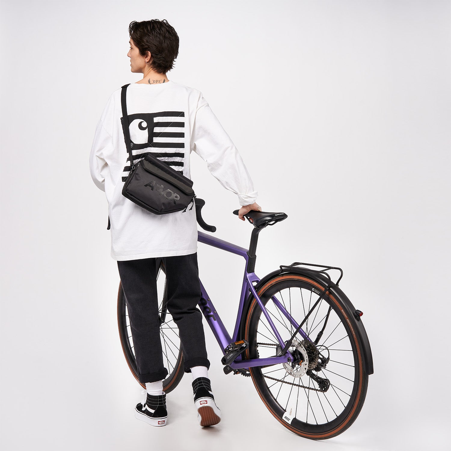 AEVOR-Frame-Bag-Medium-Proof-Black-model-front