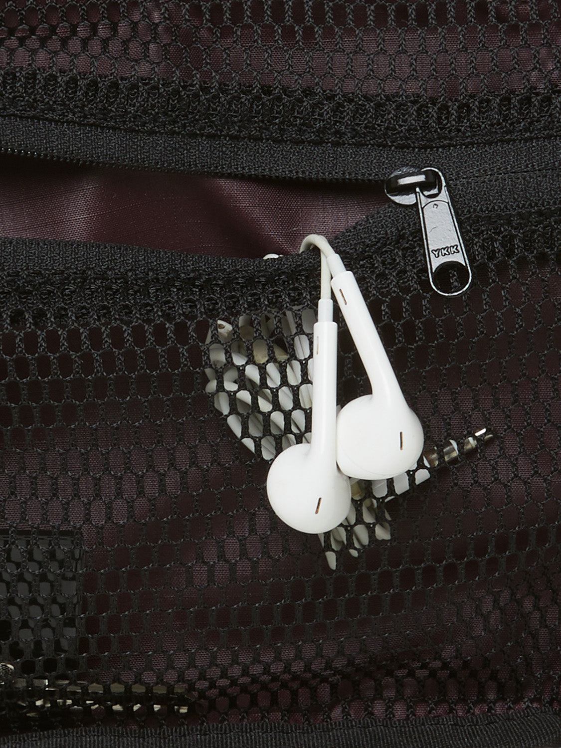 AEVOR-Hip-Bag-Plus-Ripstop-Ruby-detail