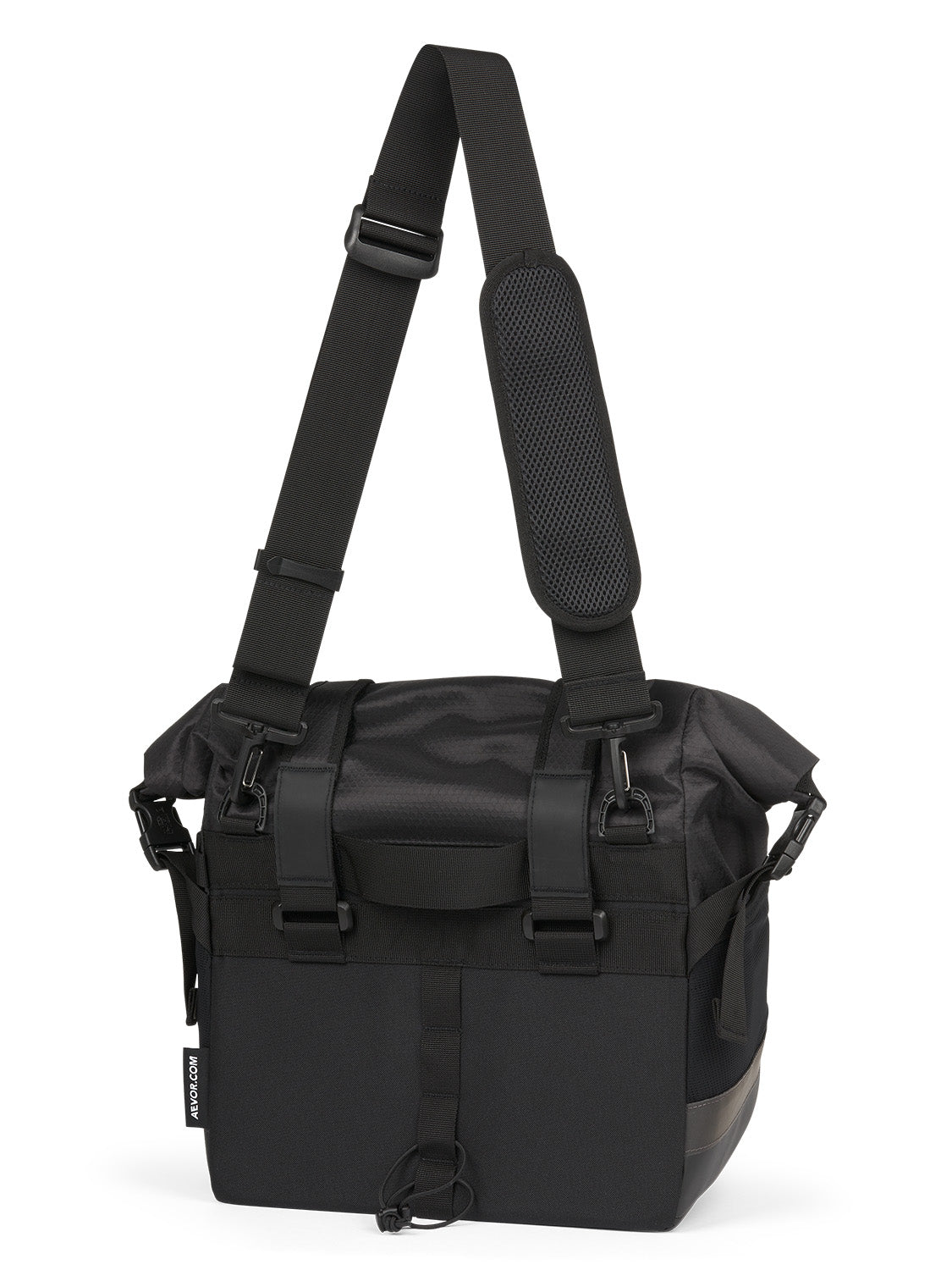 AEVOR-Triple-Bike-Bag-Proof-Black-detail