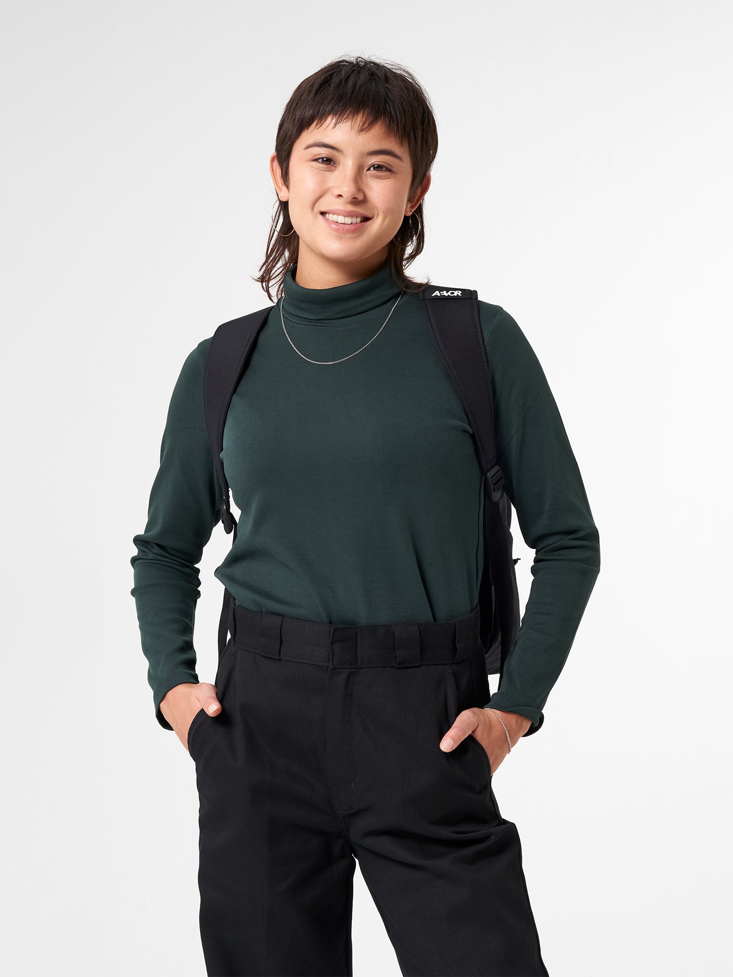 AEVOR-Everyday-Pack-Black-model-details