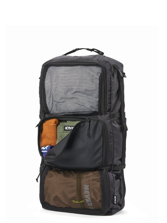 AEVOR-Travel-Trunk-Ripstop-Black-innenansicht