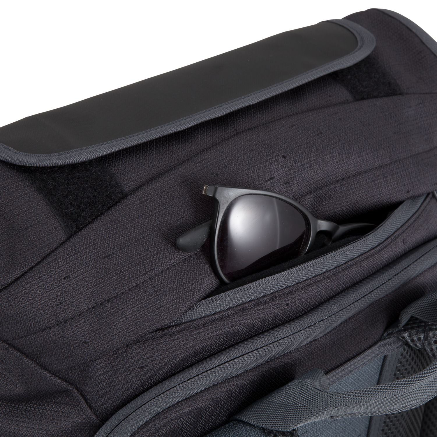AEVOR-backpack-Trip-Pack-Bichrome-Night-detail