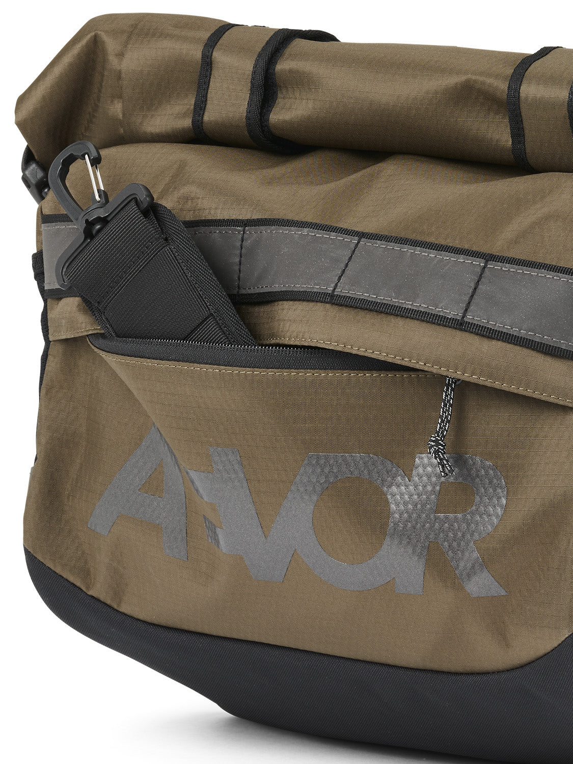 AEVOR-Triple-Bike-Bag-Proof-Olive-Gold-detail