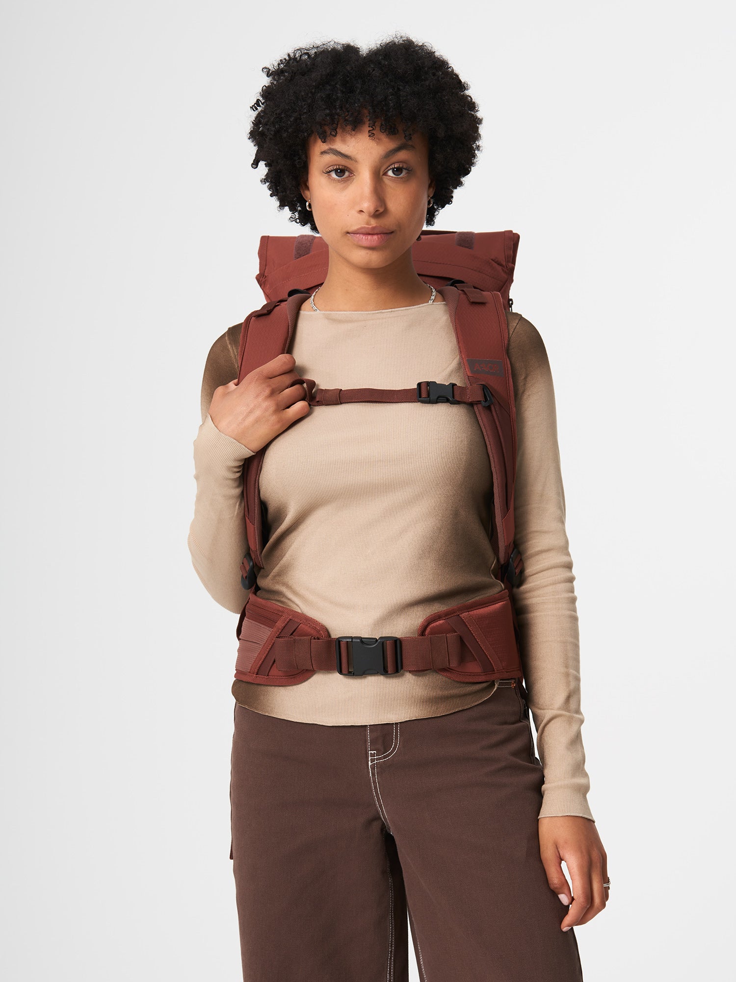 AEVOR-Travel-Pack-Proof-Mars-model-back