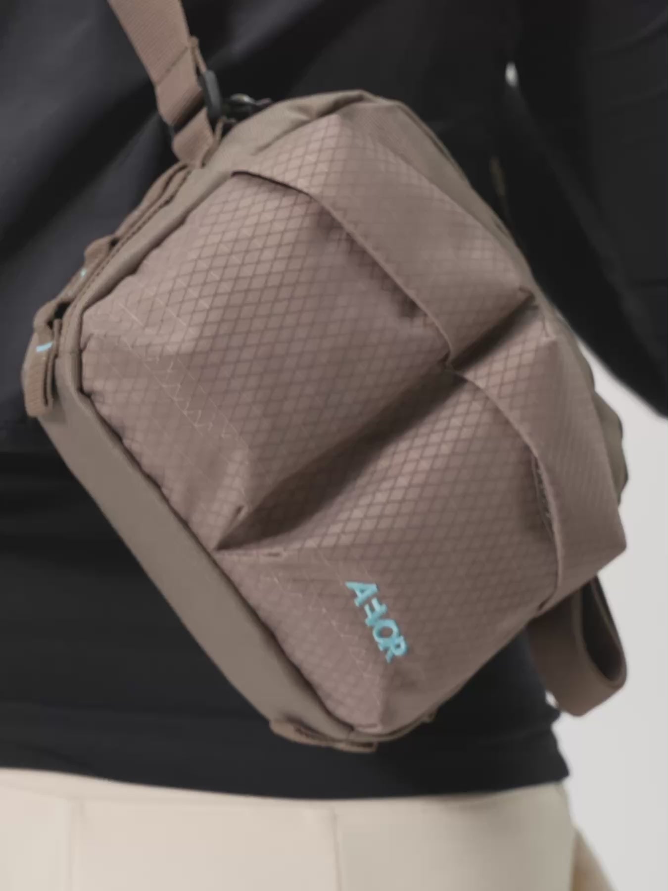 AEVOR-UT-Pouch-Utility-Coffee-Brown-model-video