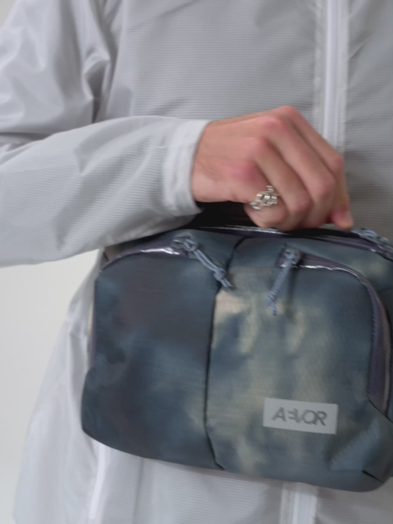 AEVOR-Sacoche-Bag-Proof-Tie-Dye-model-video