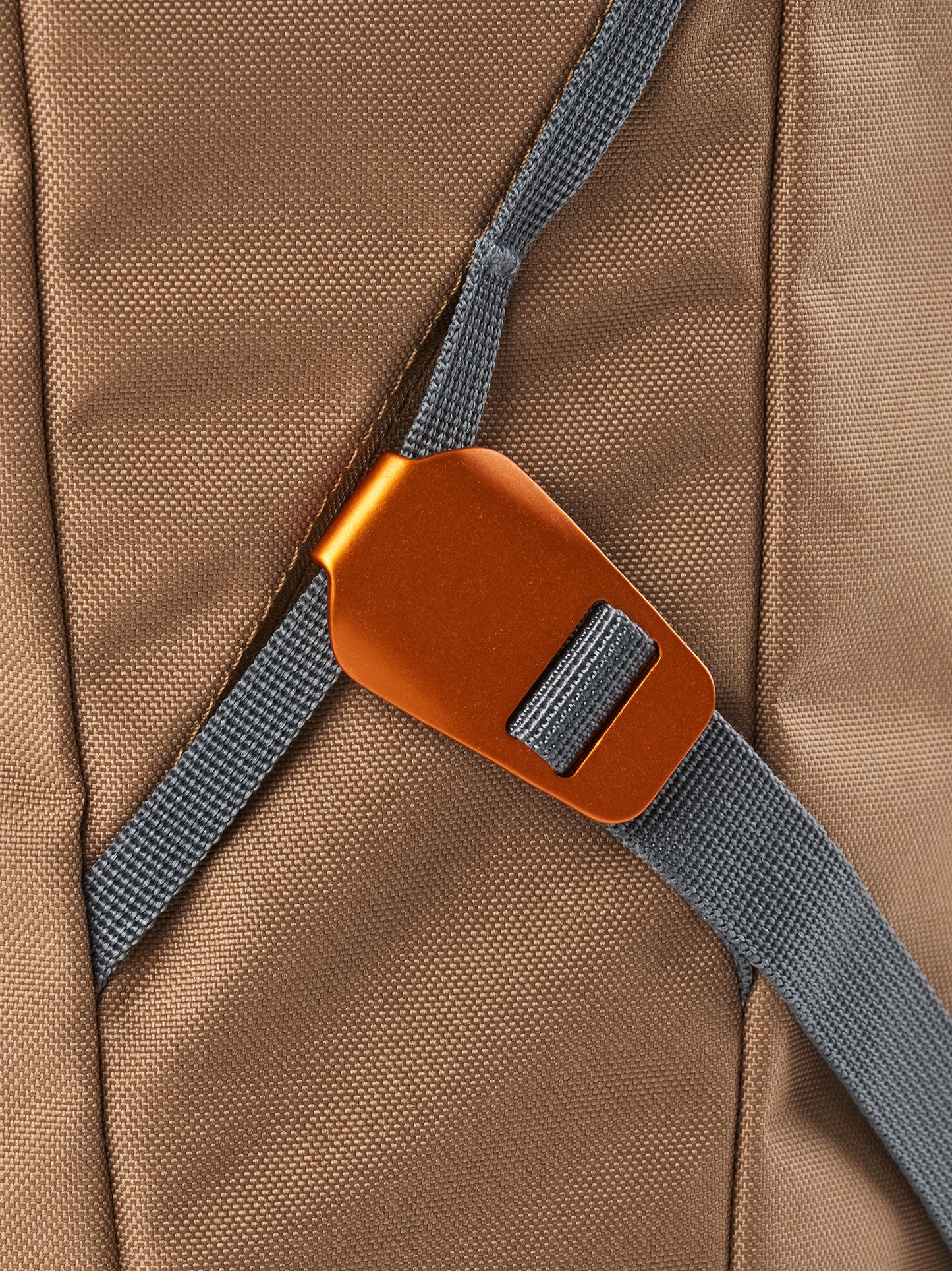 AEVOR-Daypack-California-Hike-details