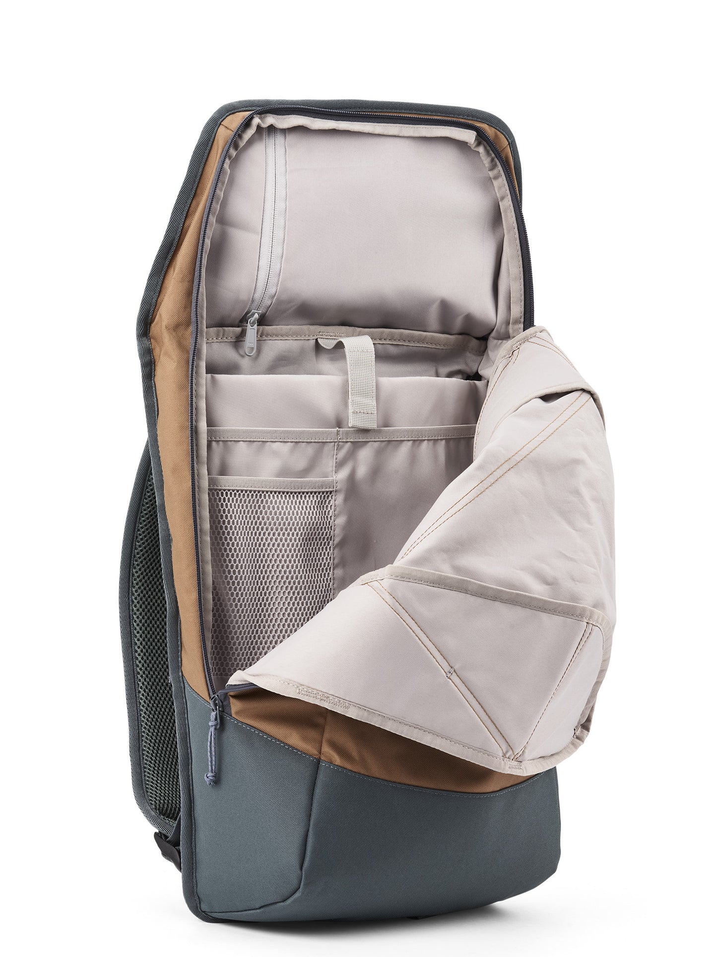 AEVOR-Daypack-California-Hike-openshot