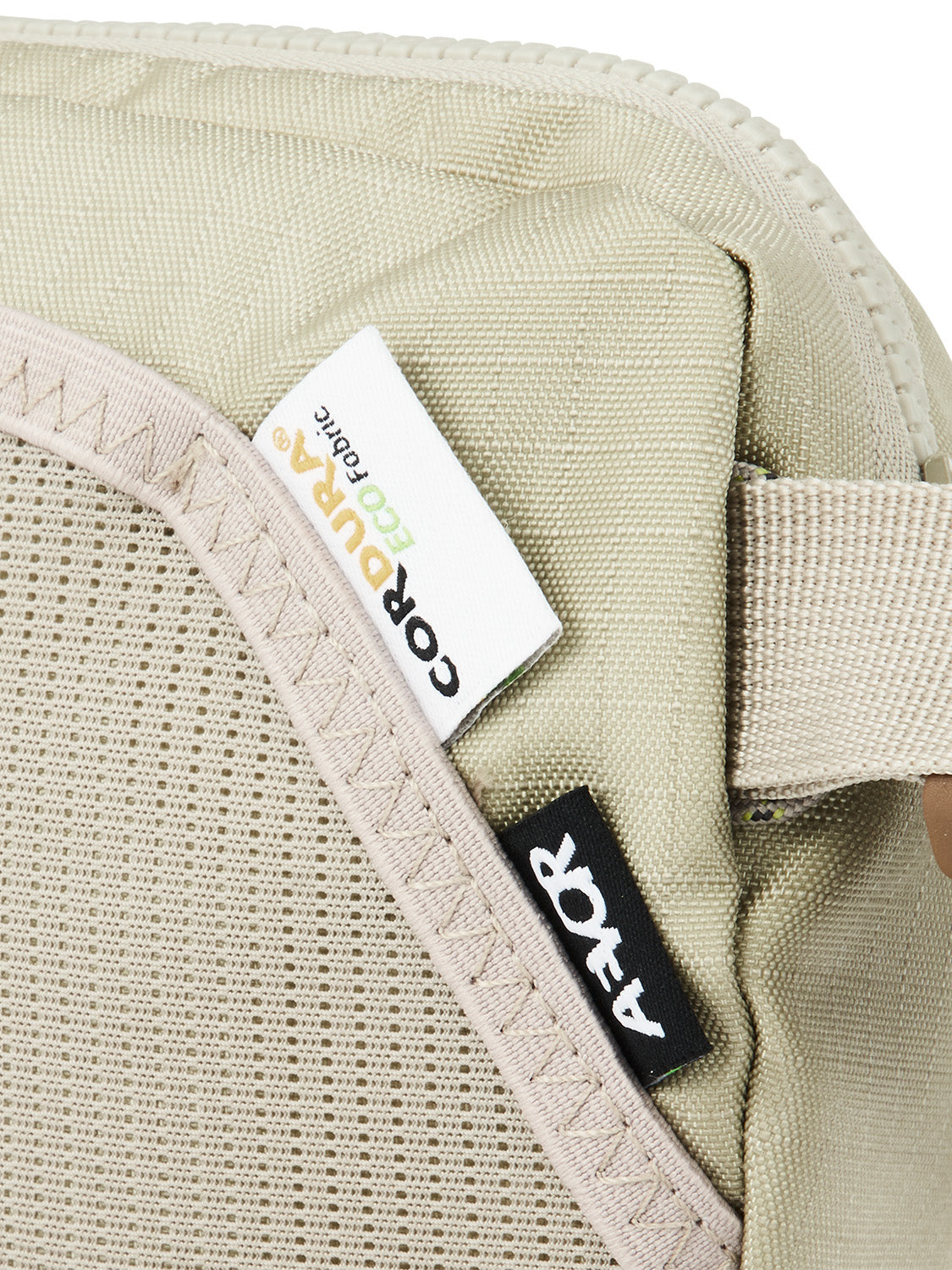 AEVOR-Hipbag-Ease-Diamond-Scorpion-detail