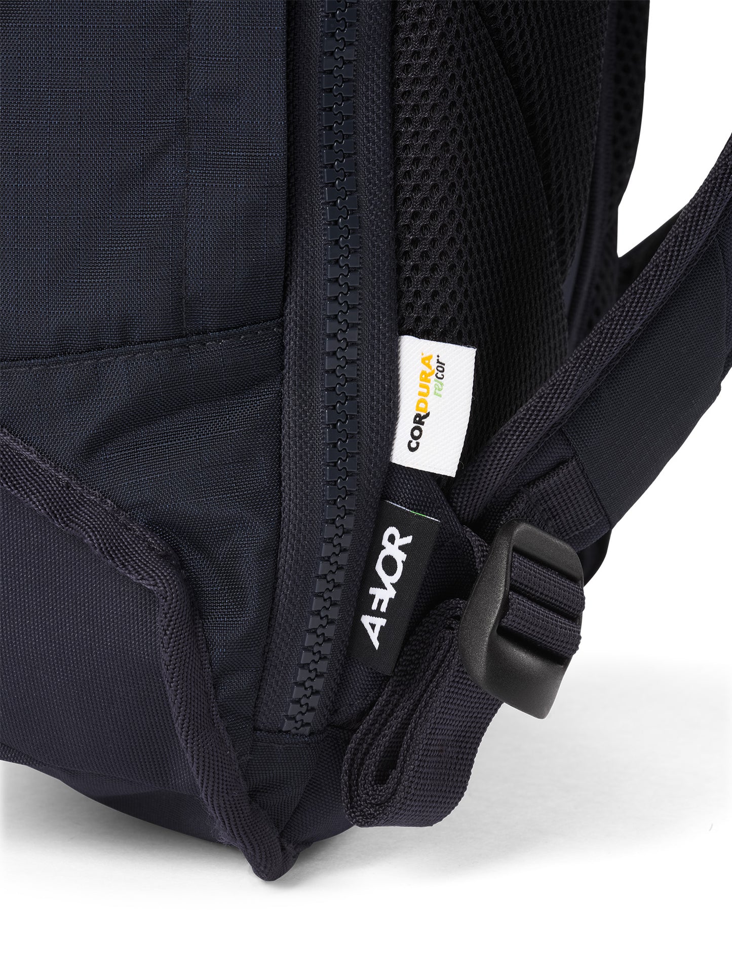 AEVOR-Trip-Pack-Diamond-Marine-details