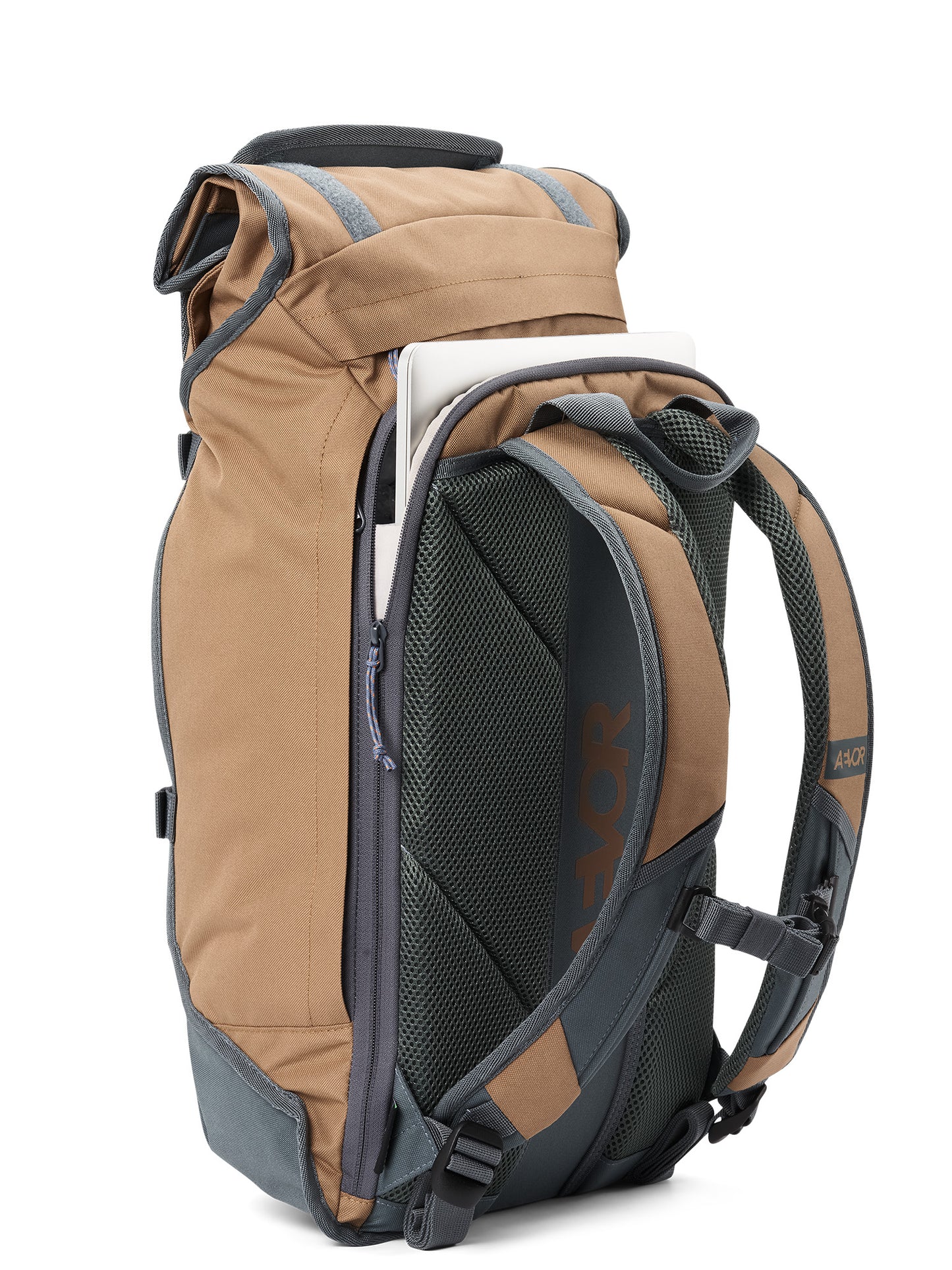 AEVOR-Trip-Pack-California-Hike-back-details
