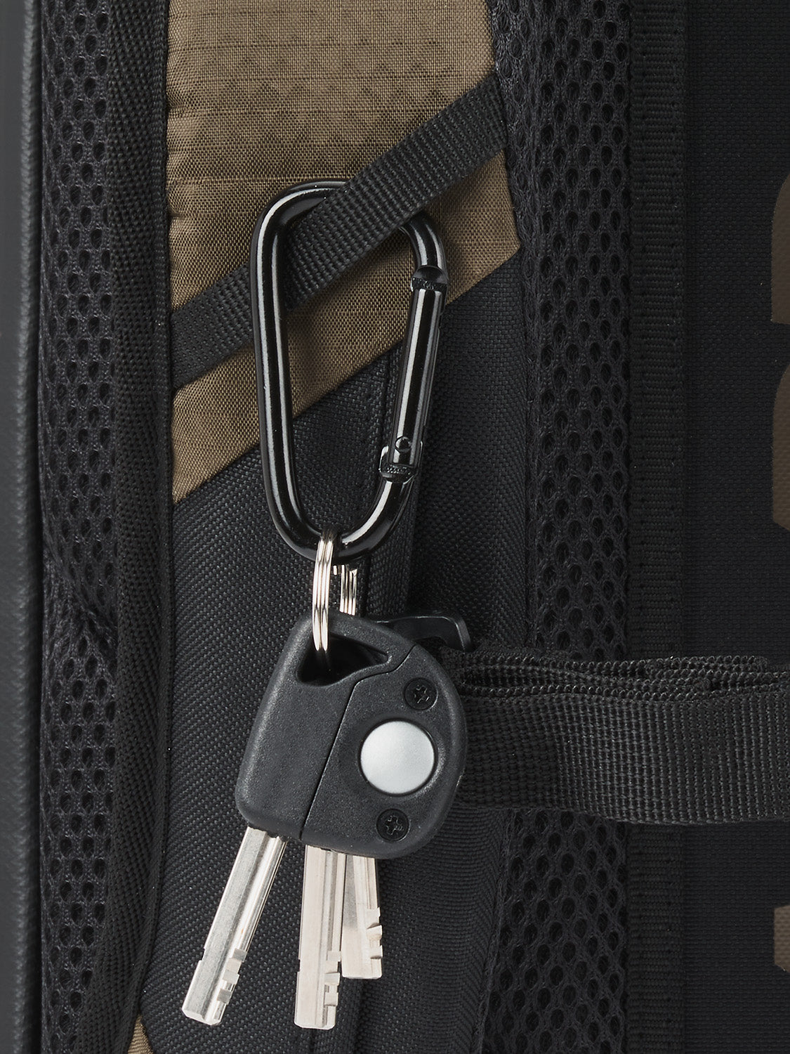 AEVOR-backpack-Trip-Pack-Proof-Olive-Gold-detail