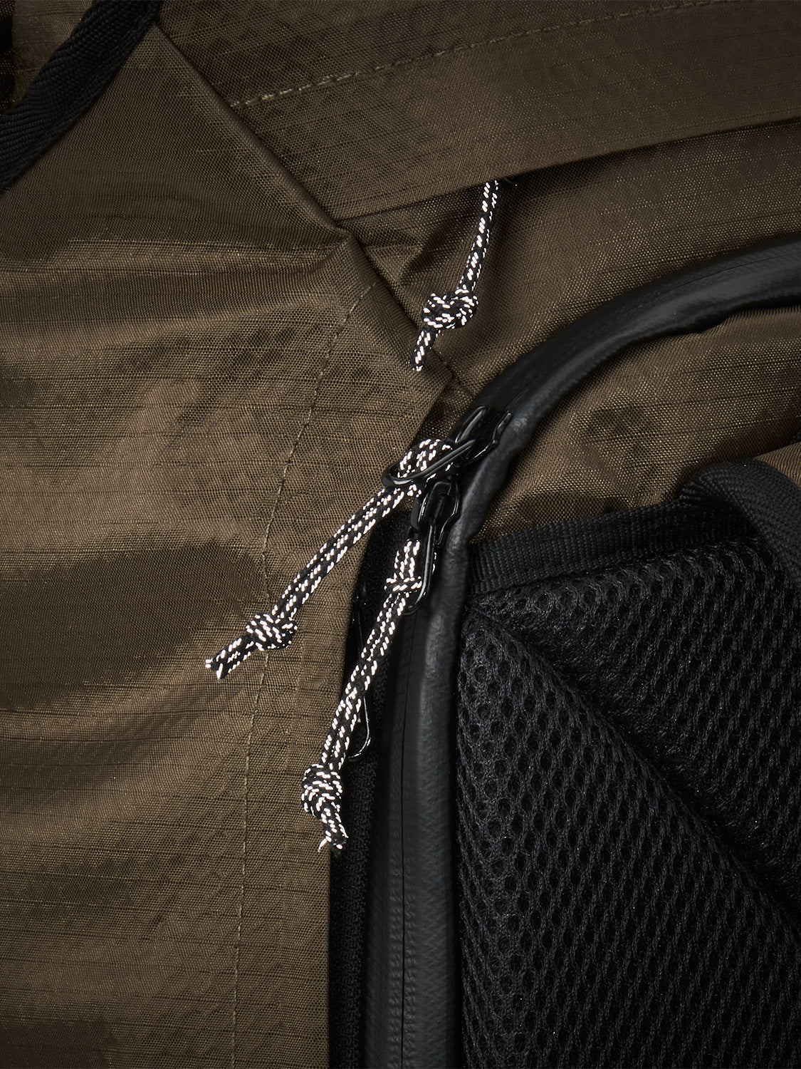 AEVOR-backpack-Trip-Pack-Proof-Olive-Gold-detail