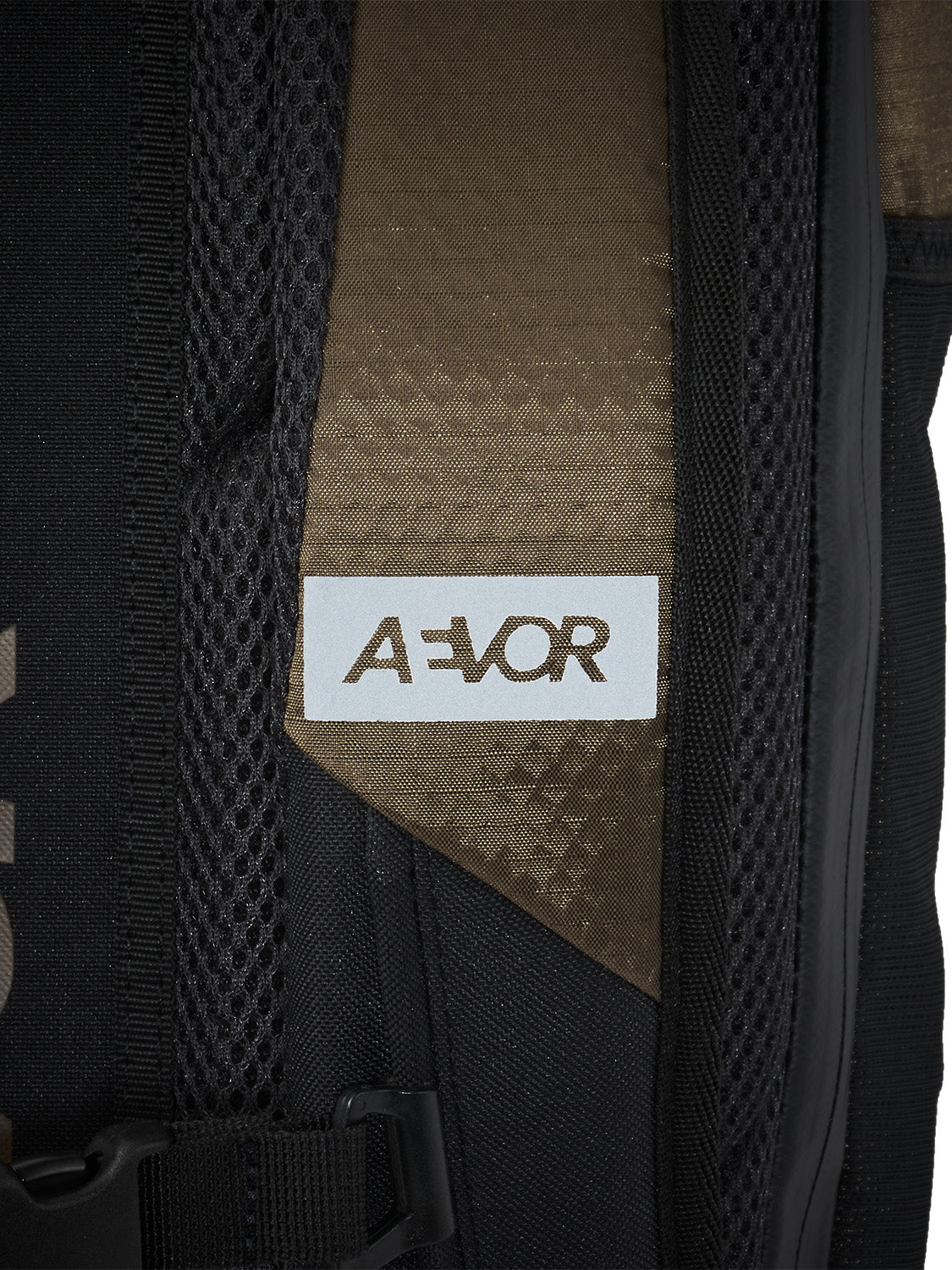 AEVOR-backpack-Trip-Pack-Proof-Olive-Gold-detail