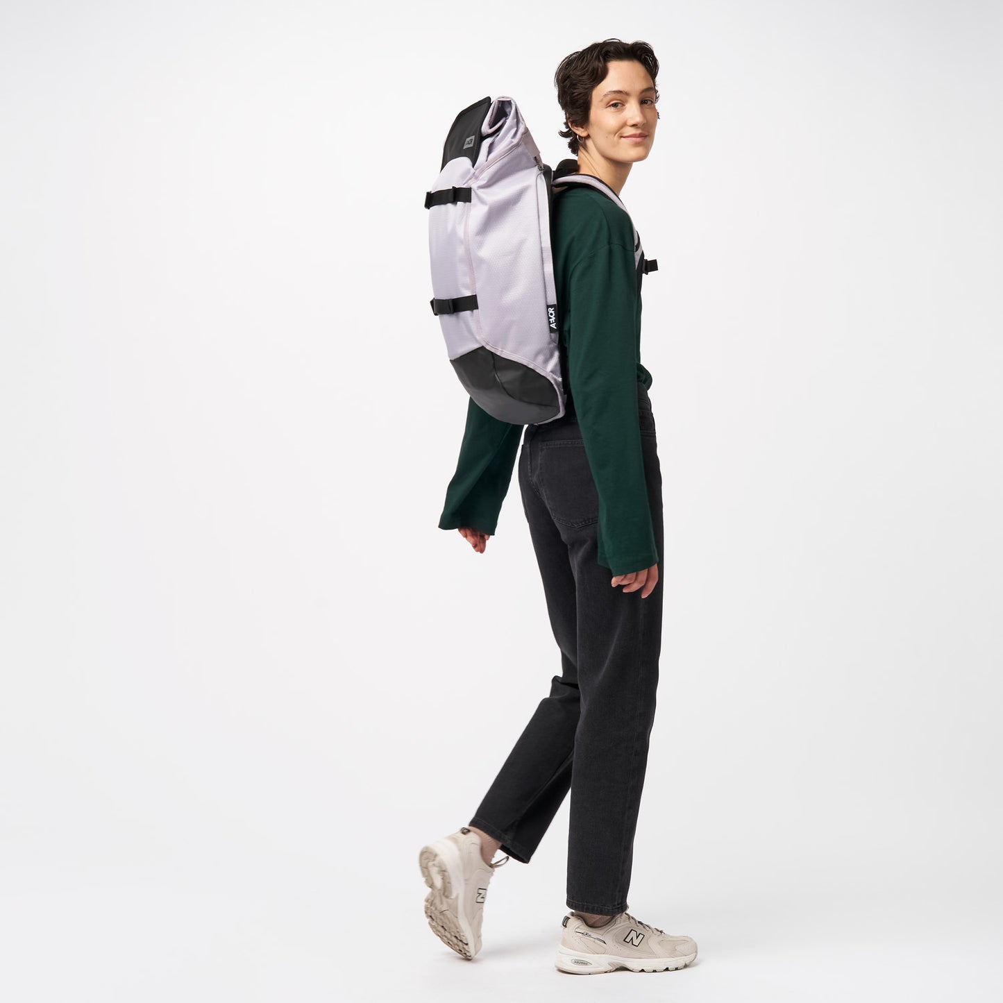 AEVOR- backpack-Trip-Pack-Proof-Haze-model-side