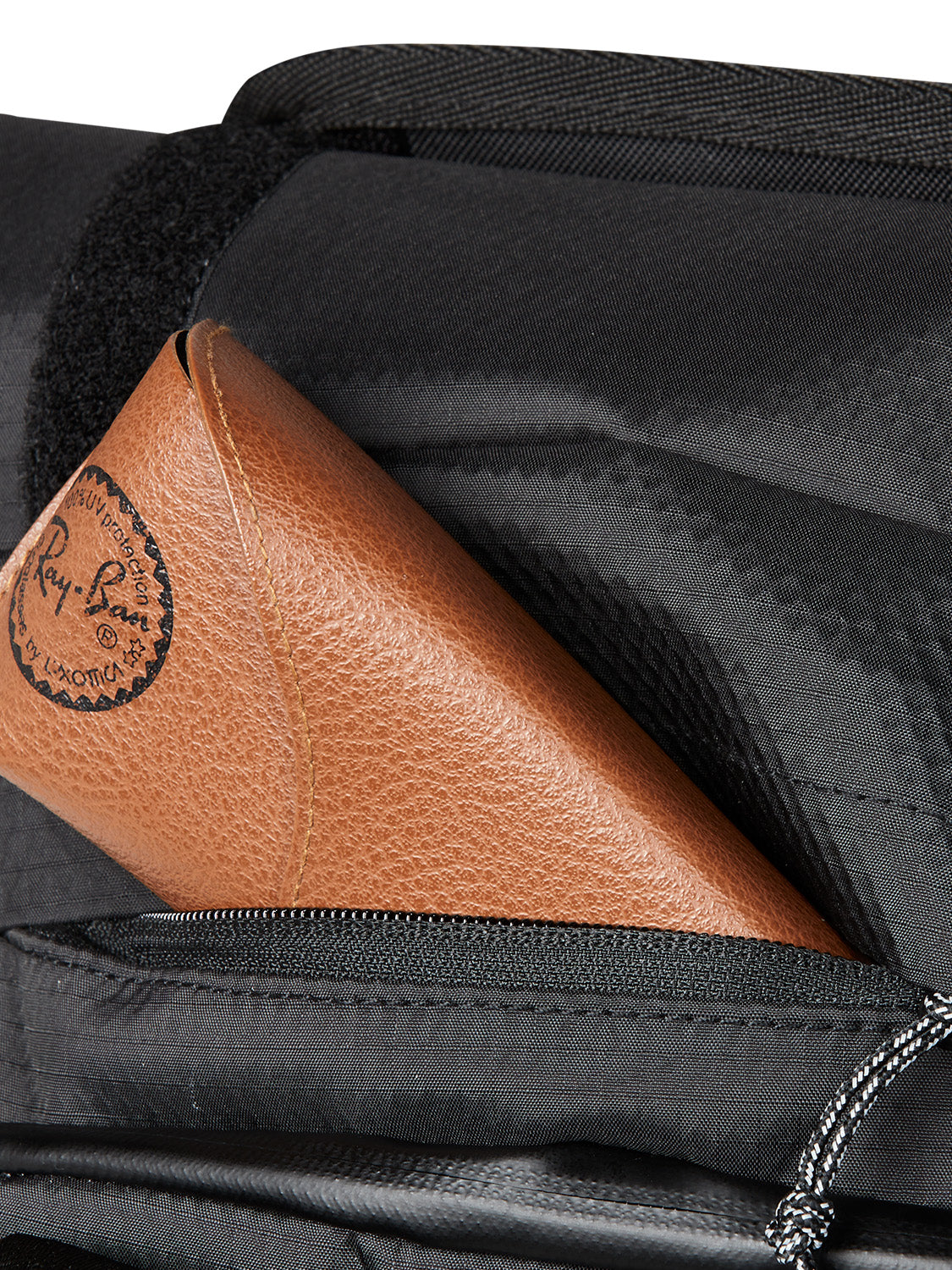 AEVOR-backpack-Trip-Pack-Proof-Black-detail
